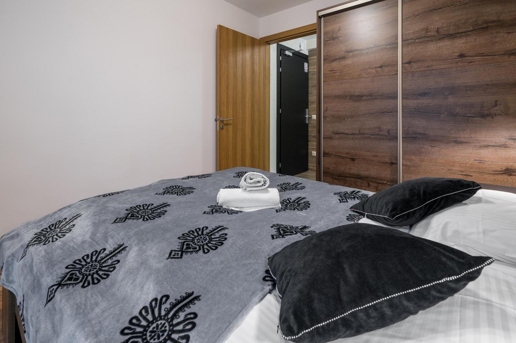 Rentplanet - Luksusowe Apartamenty Goszczynskiego Zakopane Luaran gambar